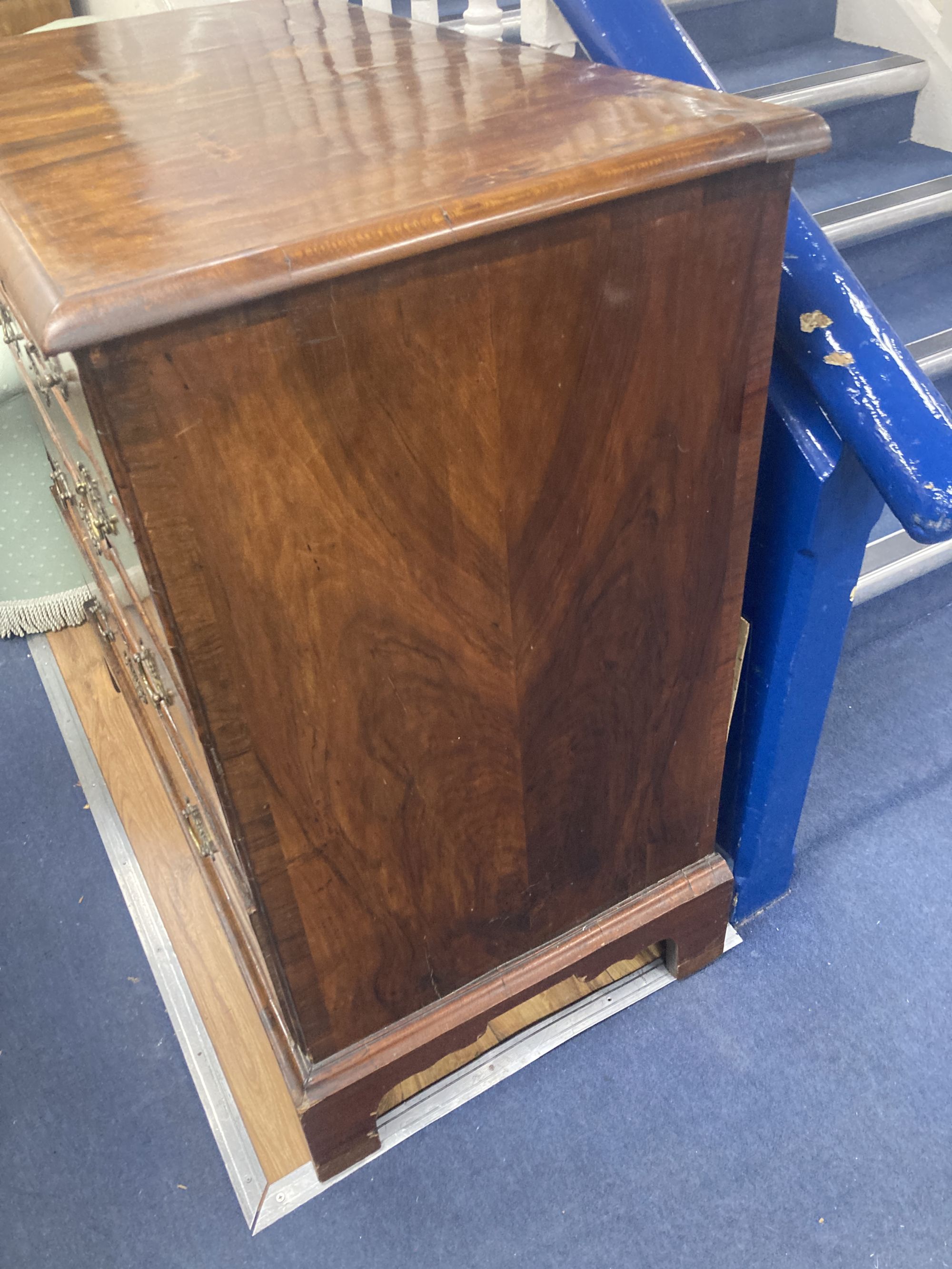 An 18th century walnut chest of drawers, width 97cm, depth 53cm, height 94cm